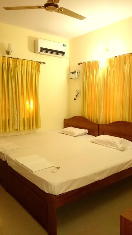 Saikunj Holiday Homes Candolim Rom bilde